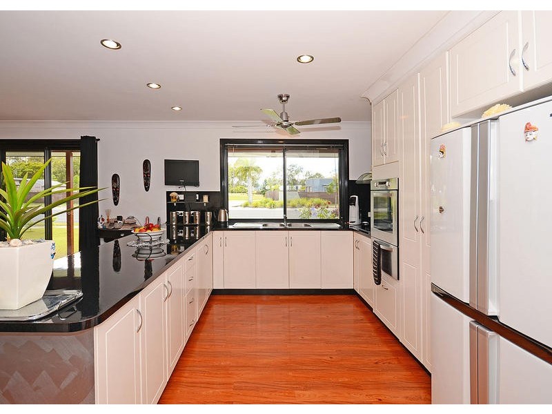 2 Tree View Rd, Toogoom QLD 4655