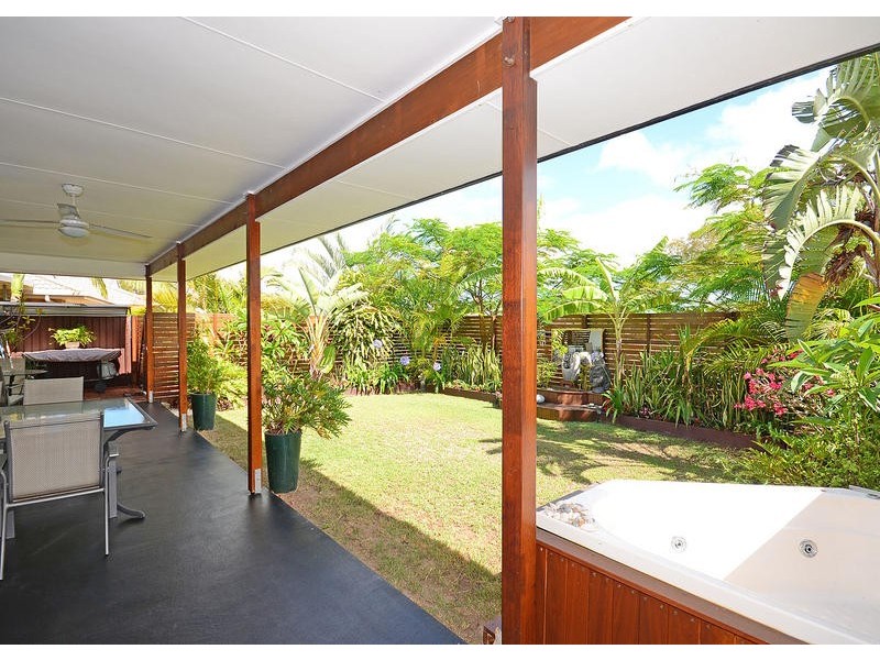 2 Tree View Rd, Toogoom QLD 4655
