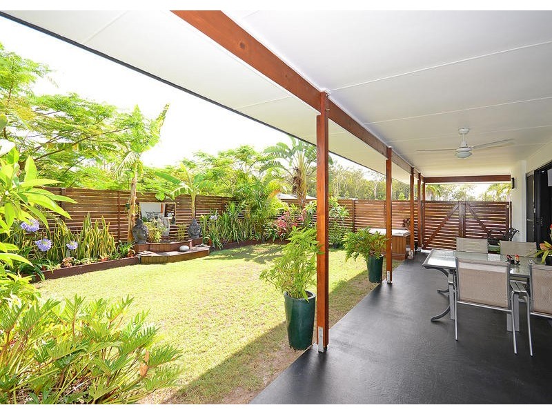 2 Tree View Rd, Toogoom QLD 4655