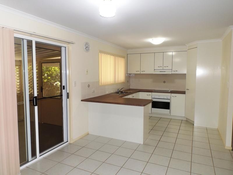 1 Durham Court, Kawungan QLD 4655