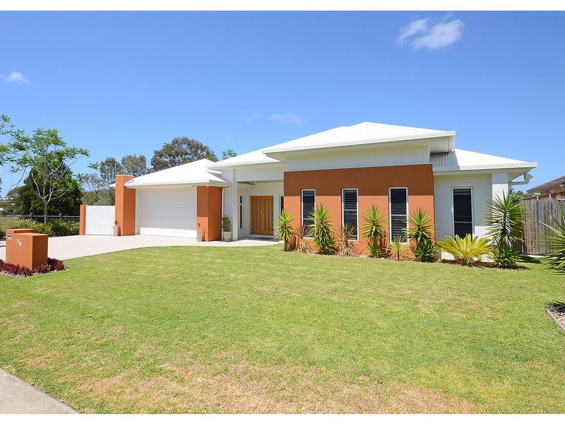 219 Long St, Pialba QLD 4655