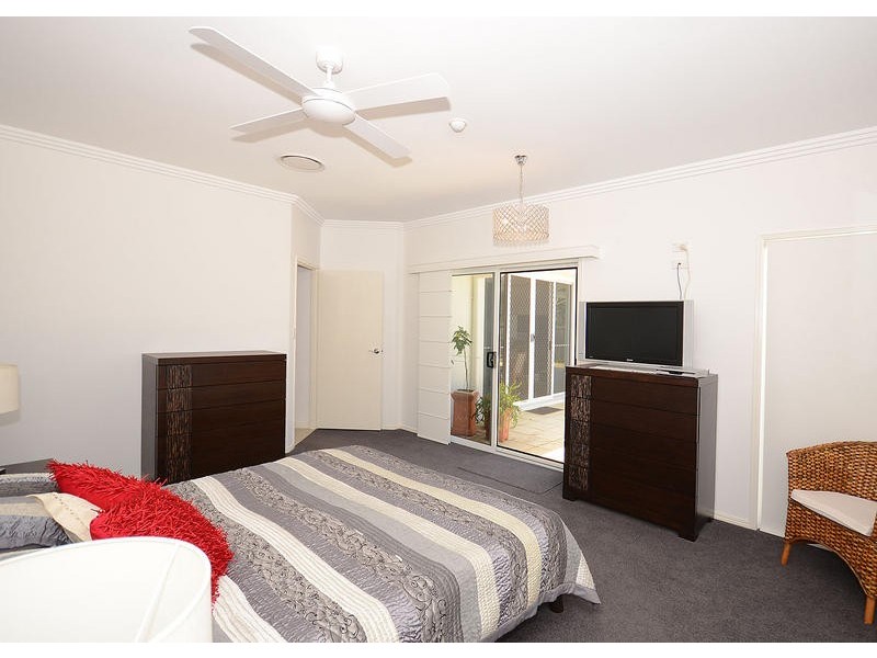 219 Long St, Pialba QLD 4655
