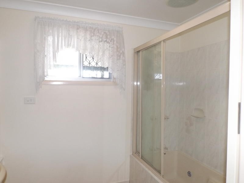 8 Leith St, Pialba QLD 4655