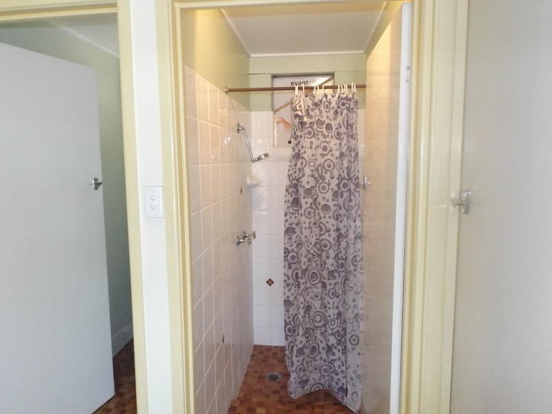 8 Leith St, Pialba QLD 4655