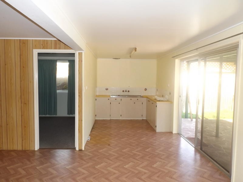 8 Leith St, Pialba QLD 4655