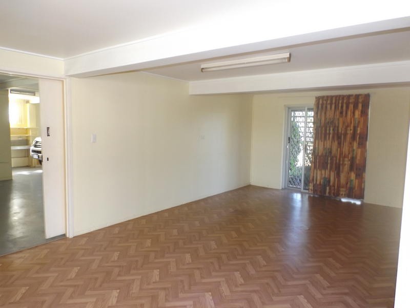 8 Leith St, Pialba QLD 4655