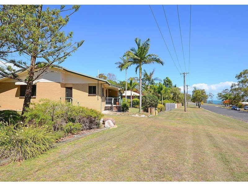 11 Flinders St, Point Vernon QLD 4655