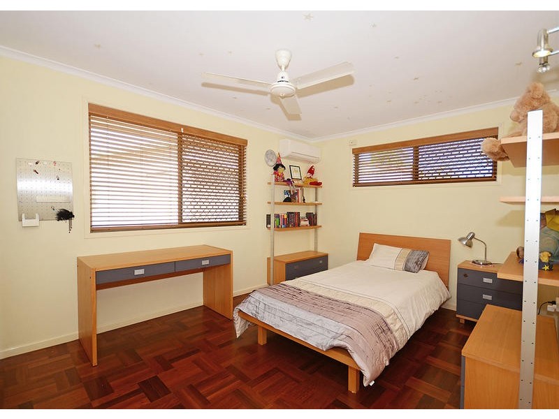 11 Flinders St, Point Vernon QLD 4655