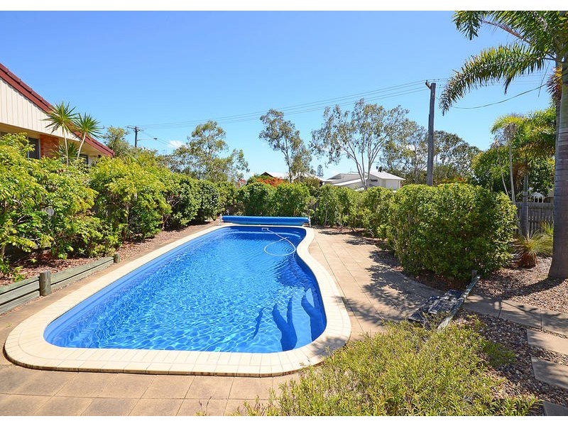 11 Flinders St, Point Vernon QLD 4655