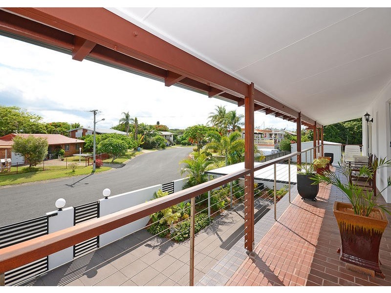 57 Hibiscus Street, Urangan QLD 4655