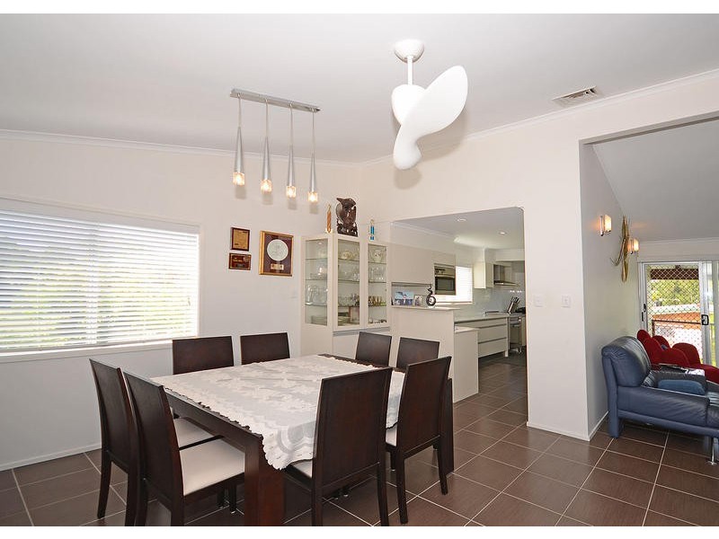 57 Hibiscus Street, Urangan QLD 4655