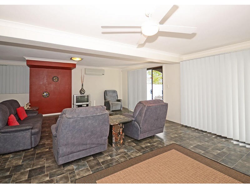 57 Hibiscus Street, Urangan QLD 4655