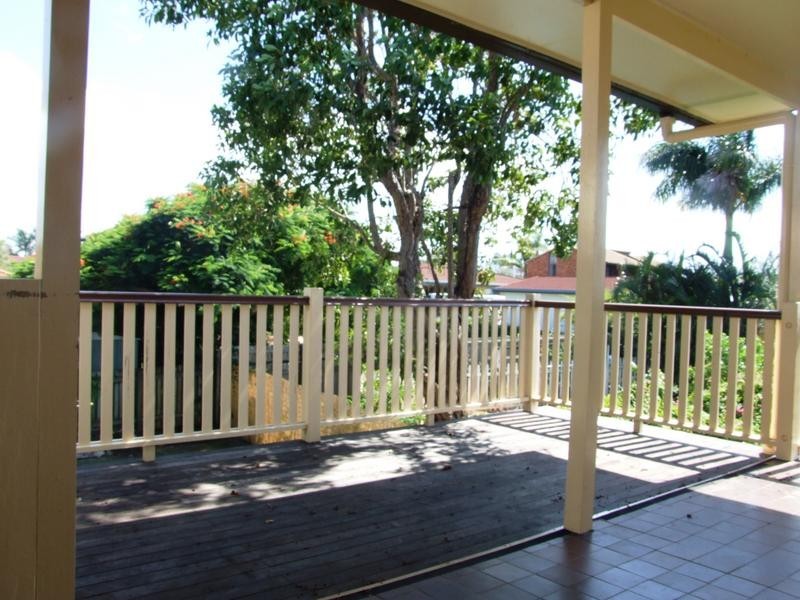 69 Hillcrest Ave, Scarness QLD 4655