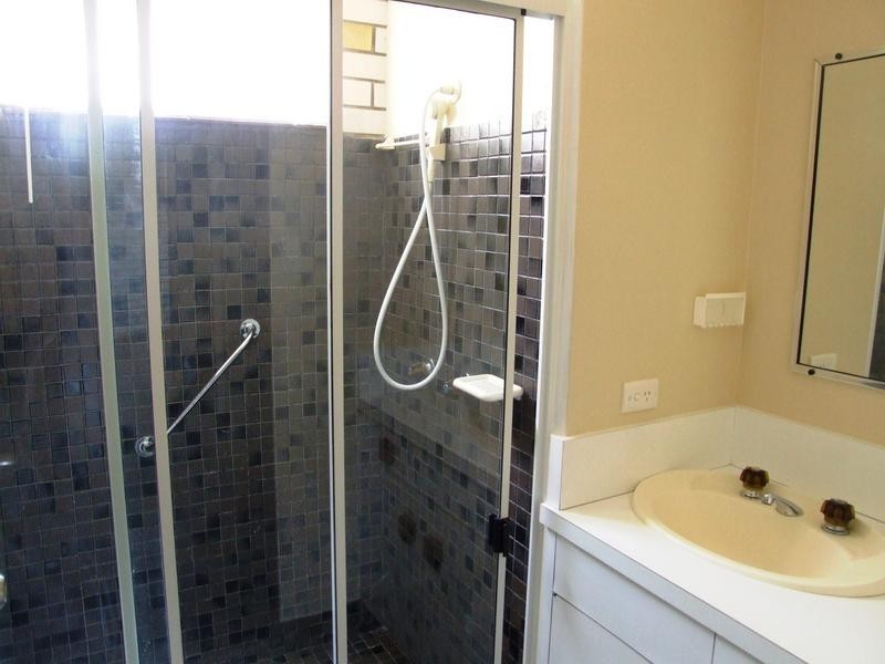 69 Hillcrest Ave, Scarness QLD 4655