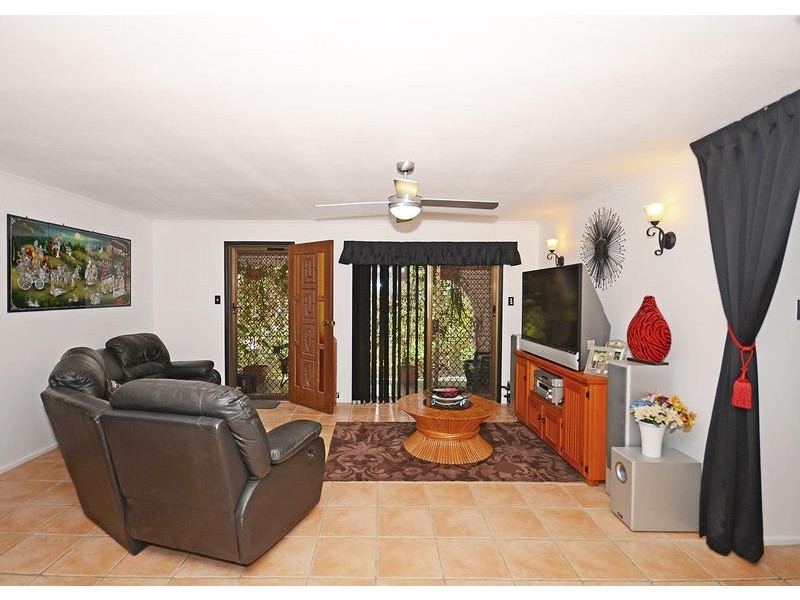 19 Tingira Tce, Scarness QLD 4655