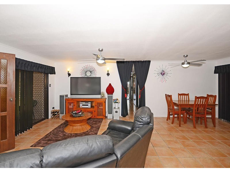 19 Tingira Tce, Scarness QLD 4655