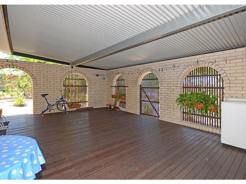 19 Tingira Tce, Scarness QLD 4655