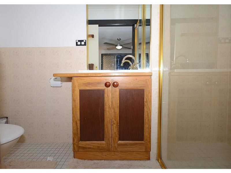 19 Tingira Tce, Scarness QLD 4655