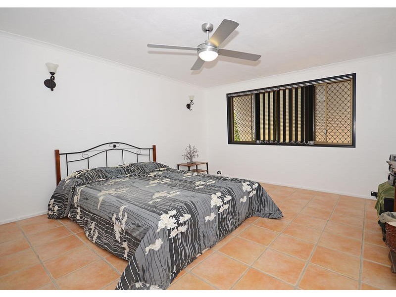 19 Tingira Tce, Scarness QLD 4655