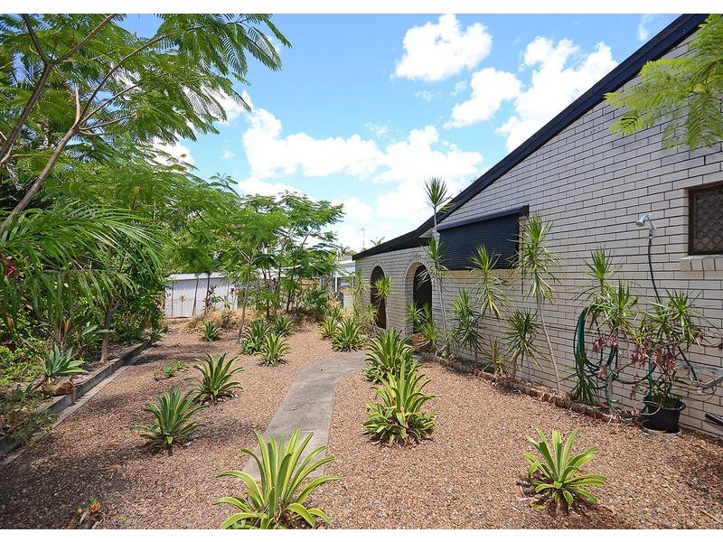 19 Tingira Tce, Scarness QLD 4655