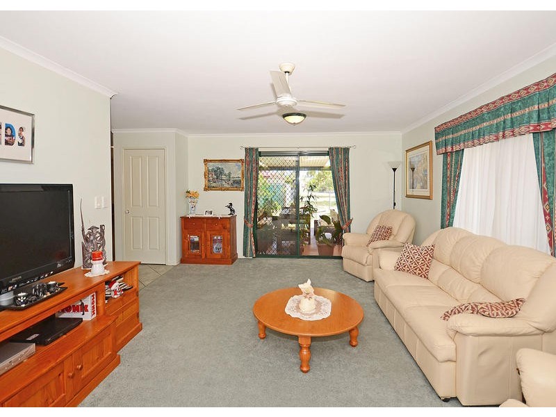 20 Lester Cres, Torquay QLD 4655