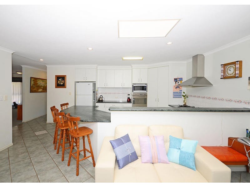 20 Lester Cres, Torquay QLD 4655