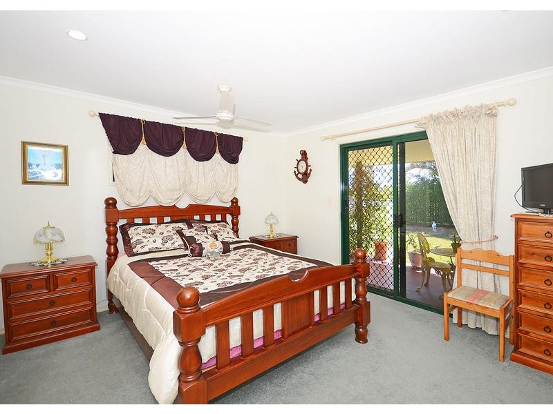 20 Lester Cres, Torquay QLD 4655
