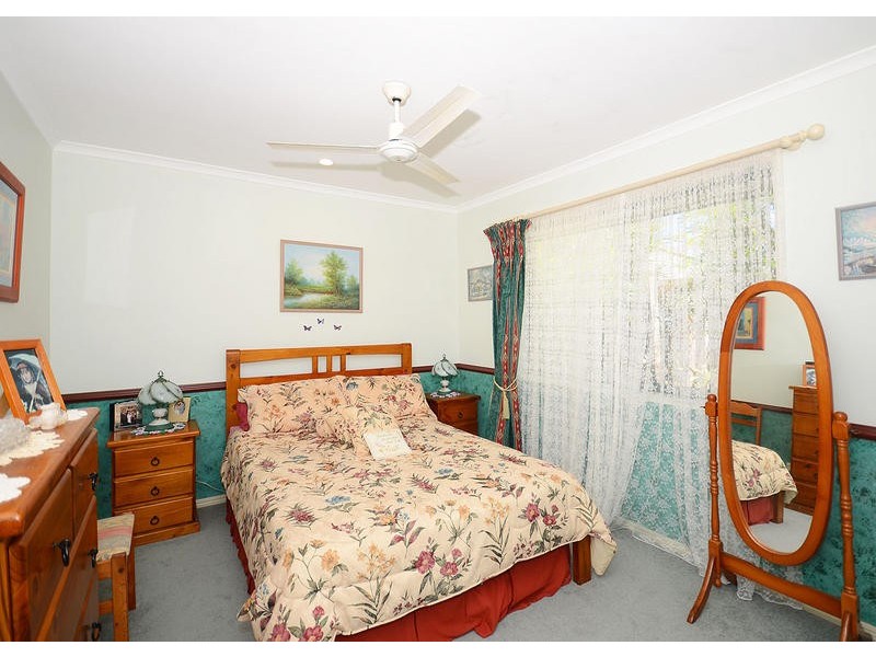 20 Lester Cres, Torquay QLD 4655