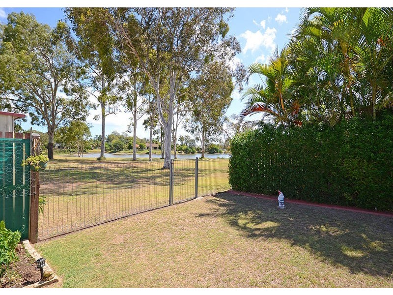20 Lester Cres, Torquay QLD 4655