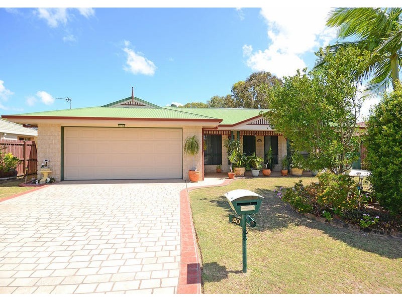 20 Lester Cres, Torquay QLD 4655