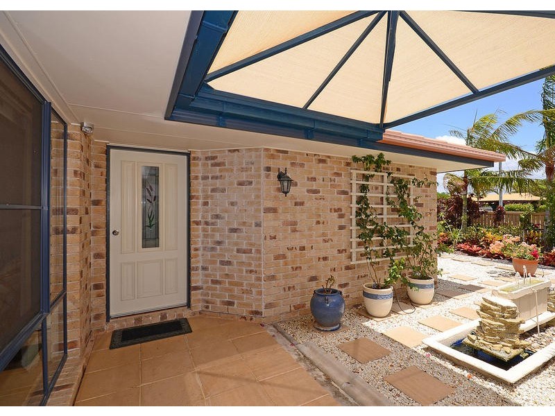 20 Cooloola Crescent, Urangan QLD 4655