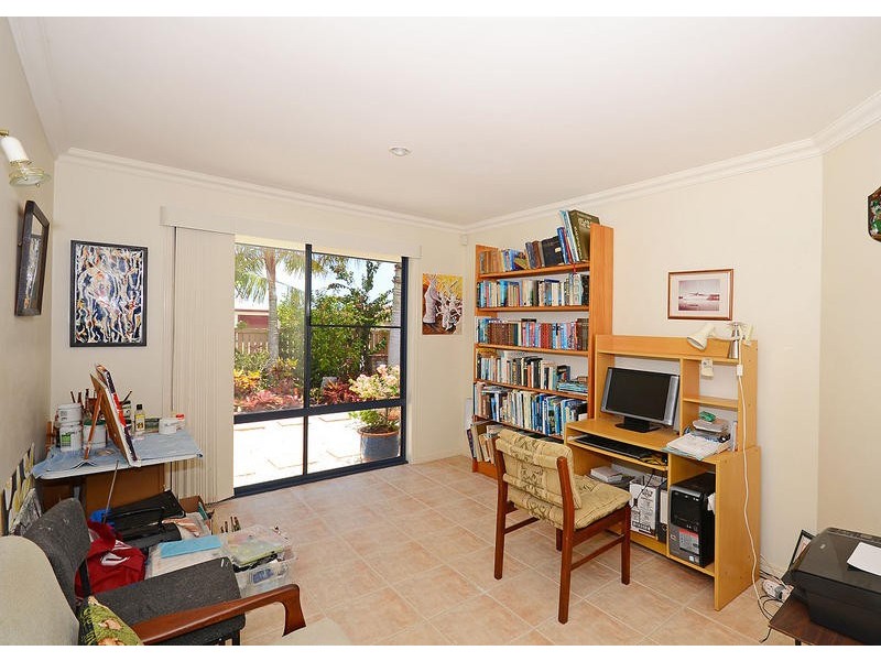 20 Cooloola Crescent, Urangan QLD 4655