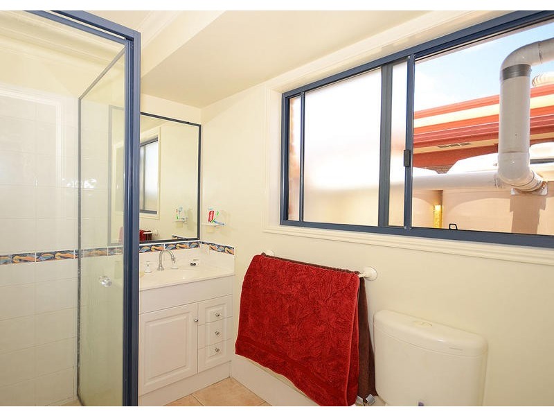 20 Cooloola Crescent, Urangan QLD 4655