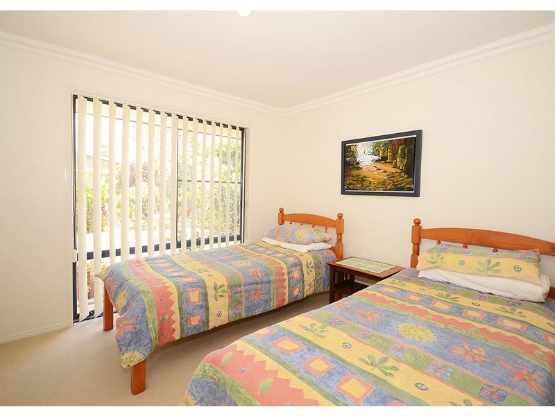 20 Cooloola Crescent, Urangan QLD 4655