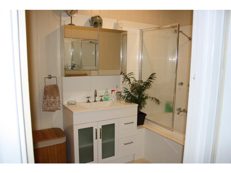 82 Exeter St, Torquay QLD 4655