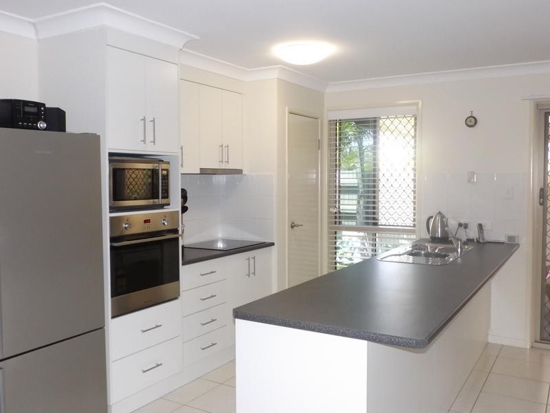 1/ 205 Pulgul St, Urangan QLD 4655