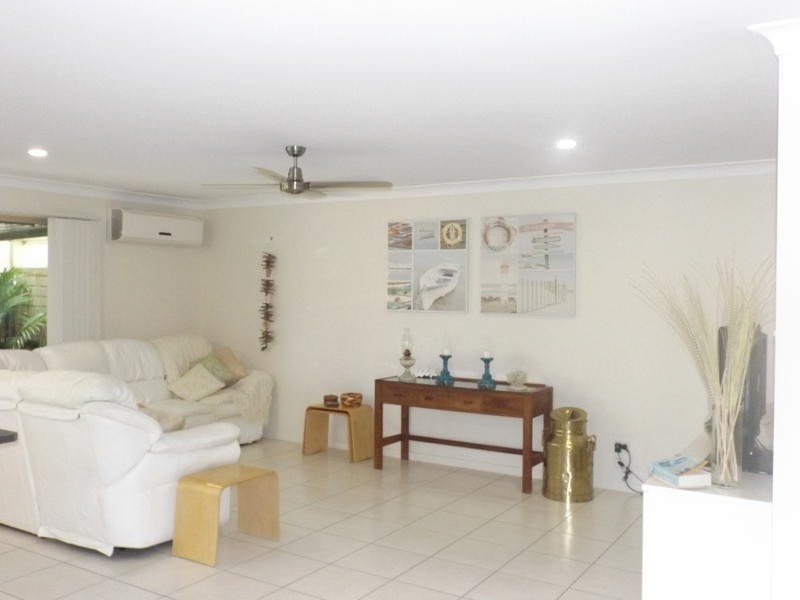 1/ 205 Pulgul St, Urangan QLD 4655