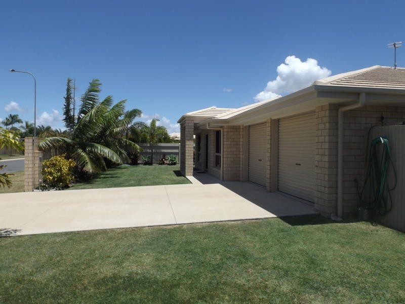 1/ 205 Pulgul St, Urangan QLD 4655