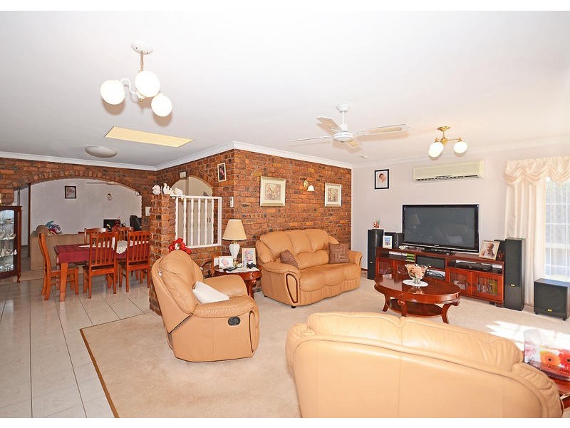 9 Magnolia St, Kawungan QLD 4655