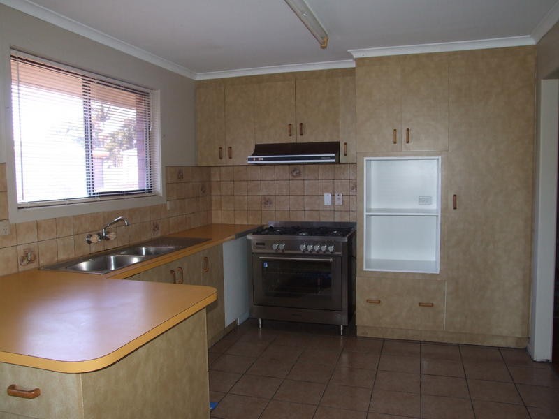 14 Galatea St, Point Vernon QLD 4655