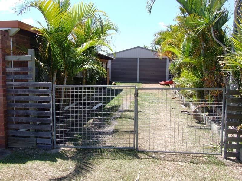 14 Galatea St, Point Vernon QLD 4655