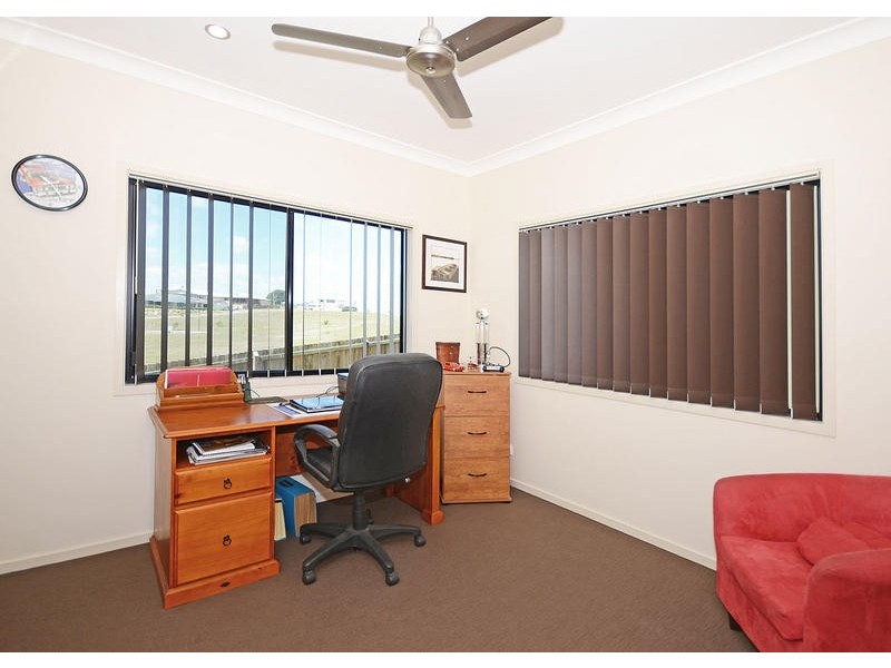 10 Sunad Ct, Nikenbah QLD 4655