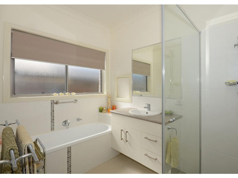 7 Lady Nelson Dr, Eli Waters QLD 4655