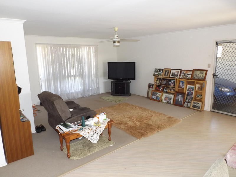 10 Nullor St, Scarness QLD 4655