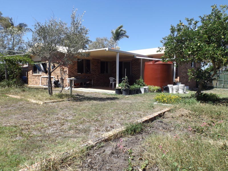 10 Nullor St, Scarness QLD 4655