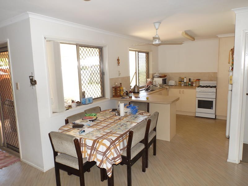 10 Nullor St, Scarness QLD 4655