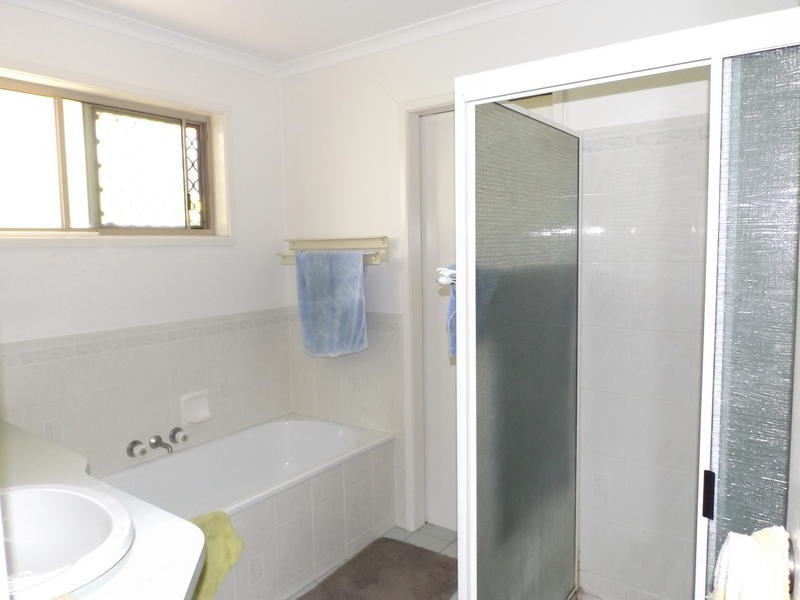 10 Nullor St, Scarness QLD 4655