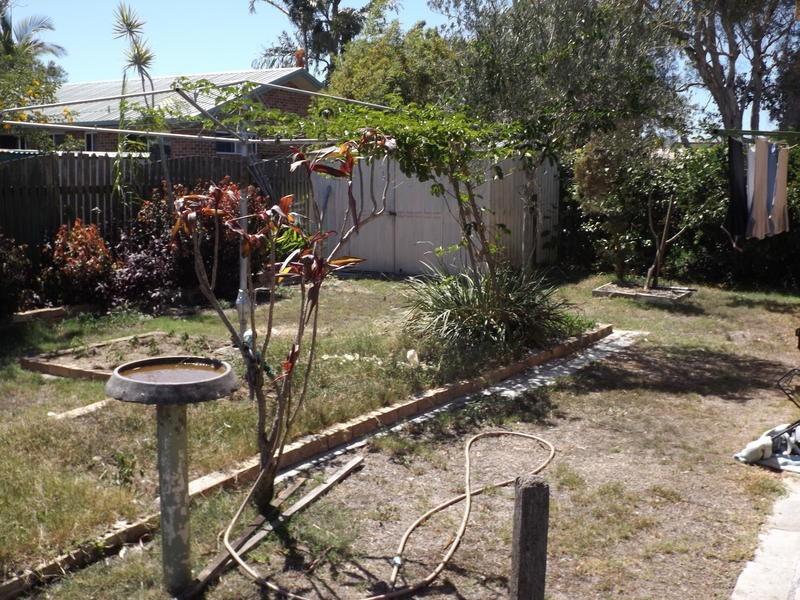10 Nullor St, Scarness QLD 4655