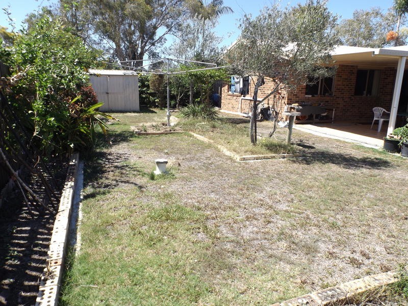 10 Nullor St, Scarness QLD 4655