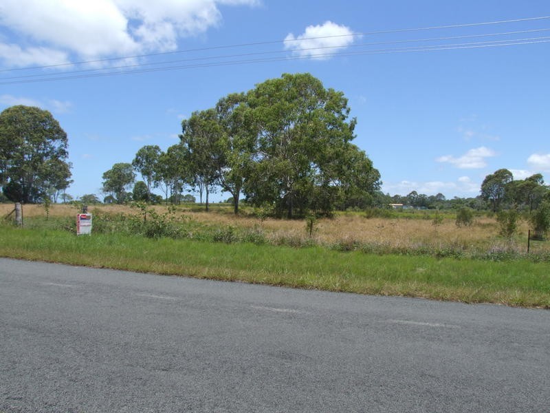 15 Beck Rd, Urangan QLD 4655